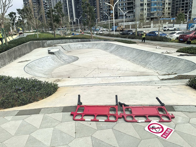 深圳寶安滑板新地標(biāo)：混凝土碗池挑戰(zhàn)極限運(yùn)動風(fēng)潮